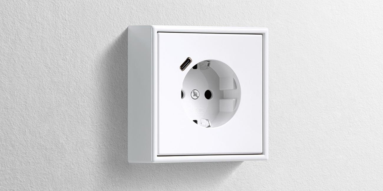Erweiterter Anschlussraum für die Nachrüstung bei JK Elektrotechnik in Calden